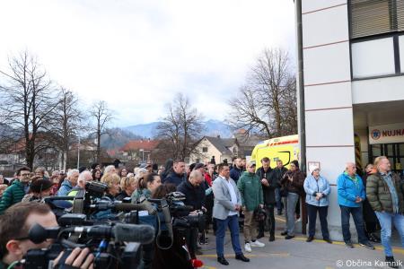 Javno pismo ministrici za zdravje in miren shod v podporo zoper ukinitvi Nujne medicinske pomoči Kamnik (34)